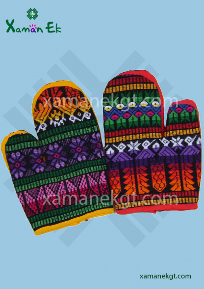 Guatemalan oven mitt handmade in bright colors - Image 2